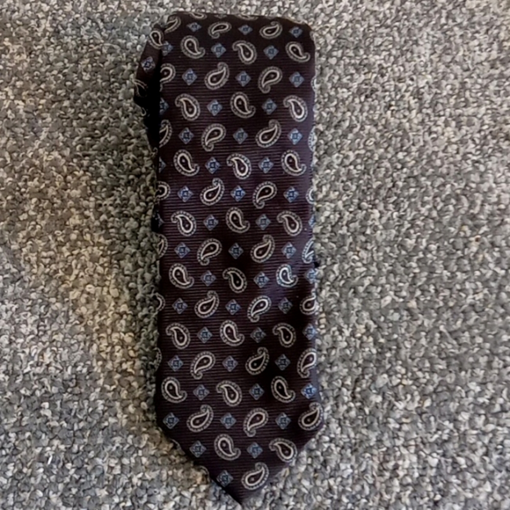 Joseph Abboud back and amoeba made in Italy mens tie